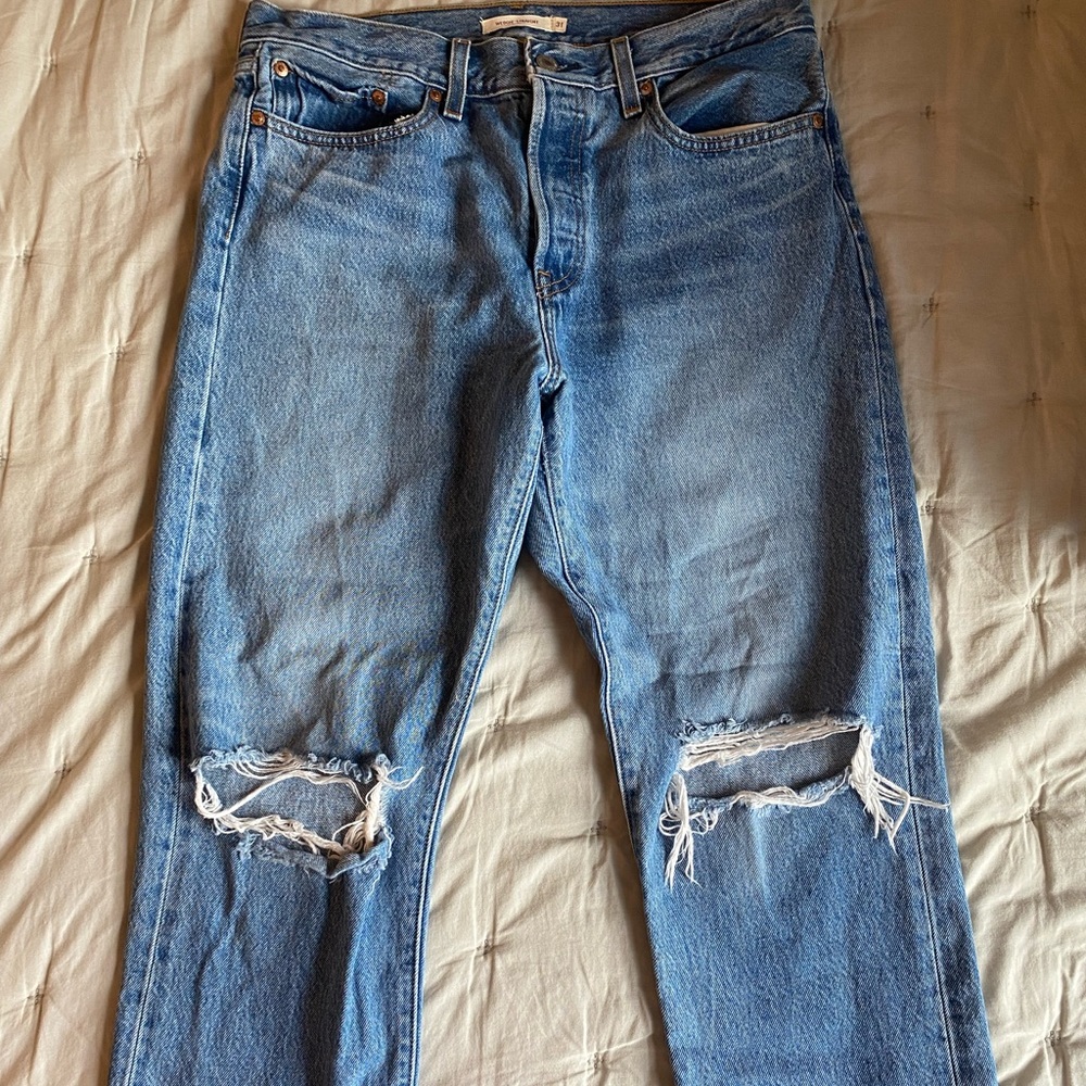 Levi’s Wedgie Straight Jean, Ripped Knees, medium wash